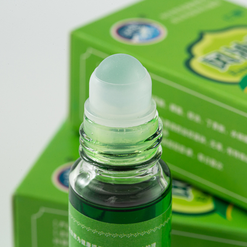 12ml Roll-On Wind Oil Essence Ice Large Bottle Spray Cooling Oil Repels Mosquitoes, Relieves Itching, Refreshes the Mind and Prevents Sleepiness Artifact 18ml