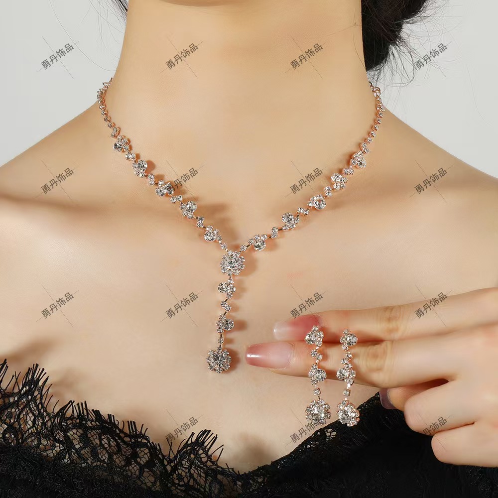 Cross-Border Fashion Flower Set Chain European and American Rhinestone Necklace Earrings Accessible Luxury Set Exquisite Bridal Dinner Accessories