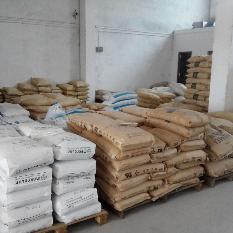 Spot Retail Azo Disuccinohexanoic Acid (4,4'-Azobis(4-Cyanoheptanoic Acid)) Starting from 1kg