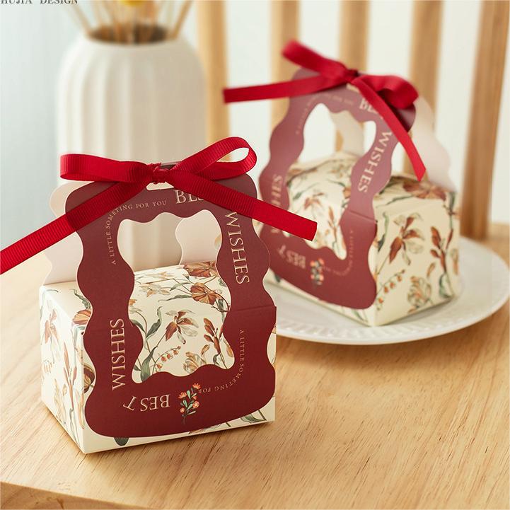 A Pack of Wedding Candy Finished Gift Box Containing Sugar European Style Small Fresh High-End Wedding Engagement Portable Candy Gift Box Wholesale