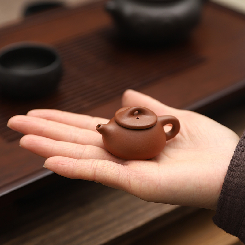Milk Tea Cup Special Fingertip Pot Tea Pet Ornaments Mud Mini Purple Sand Small Teapot Spray Smoke Xishi Pot Manufacturers Handle Pot