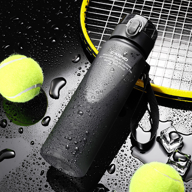 Cassino Frosted Sports Water Cup Plastic Handicap Cup for Men and Women Creative Portable Student Kettle with Lid Space Cup