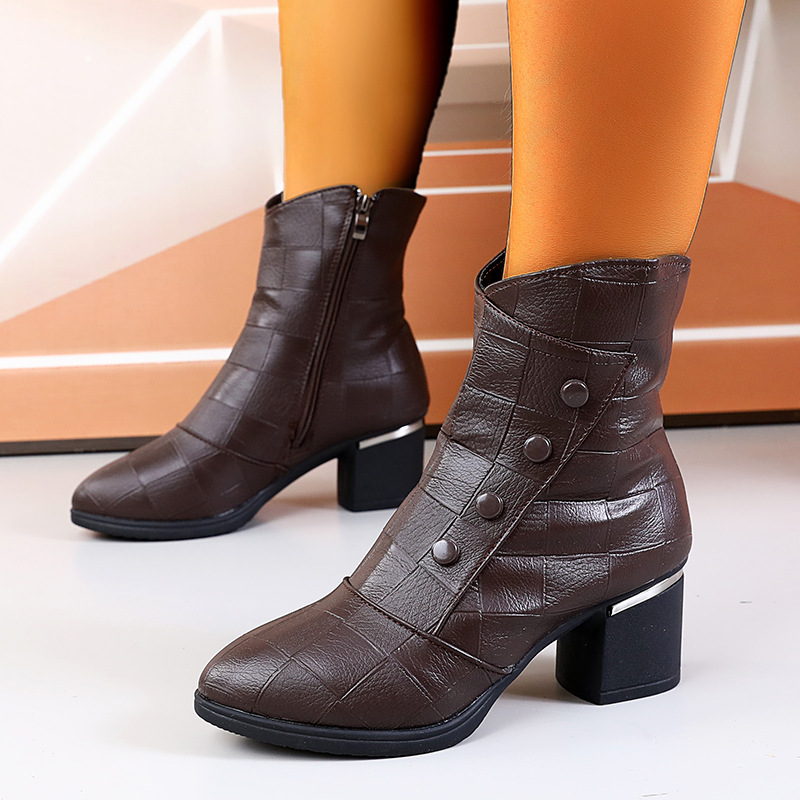 2024 Explosions Soft Leather Thin Boots Short Boots Women's Autumn and Winter Fashion Mid-heel Soft Bottom Mum Short Boots Martin