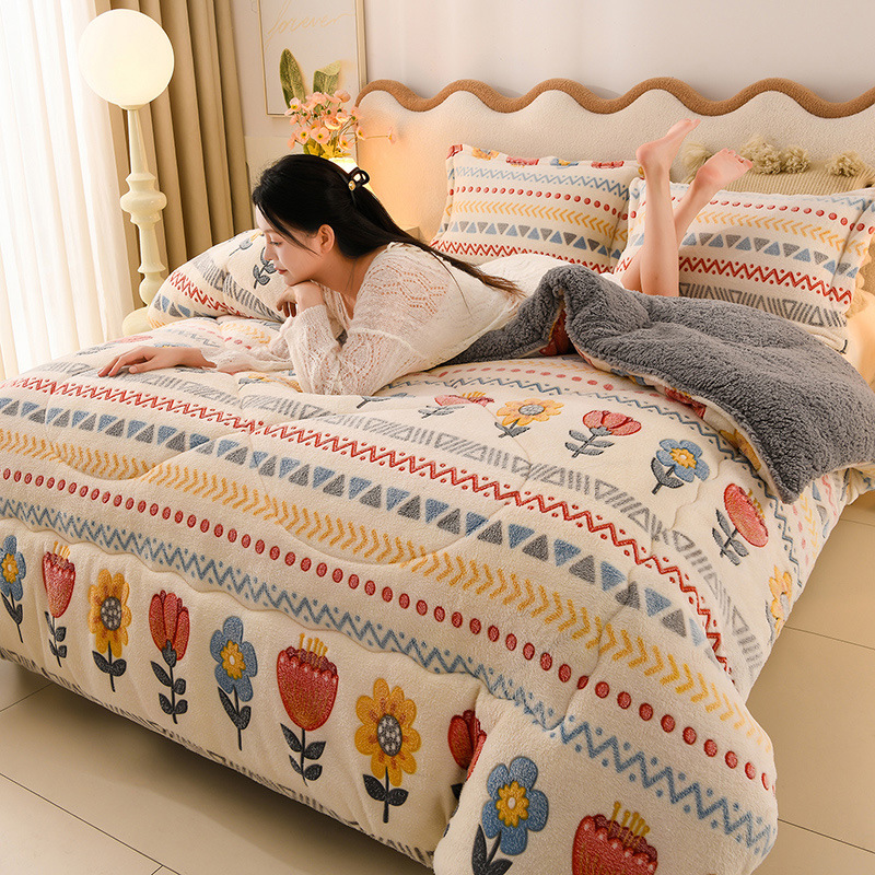 Autumn and winter double-sided lamb velvet quilt snowflake velvet milk velvet winter quilt thickened core student dormitory bedding wholesale