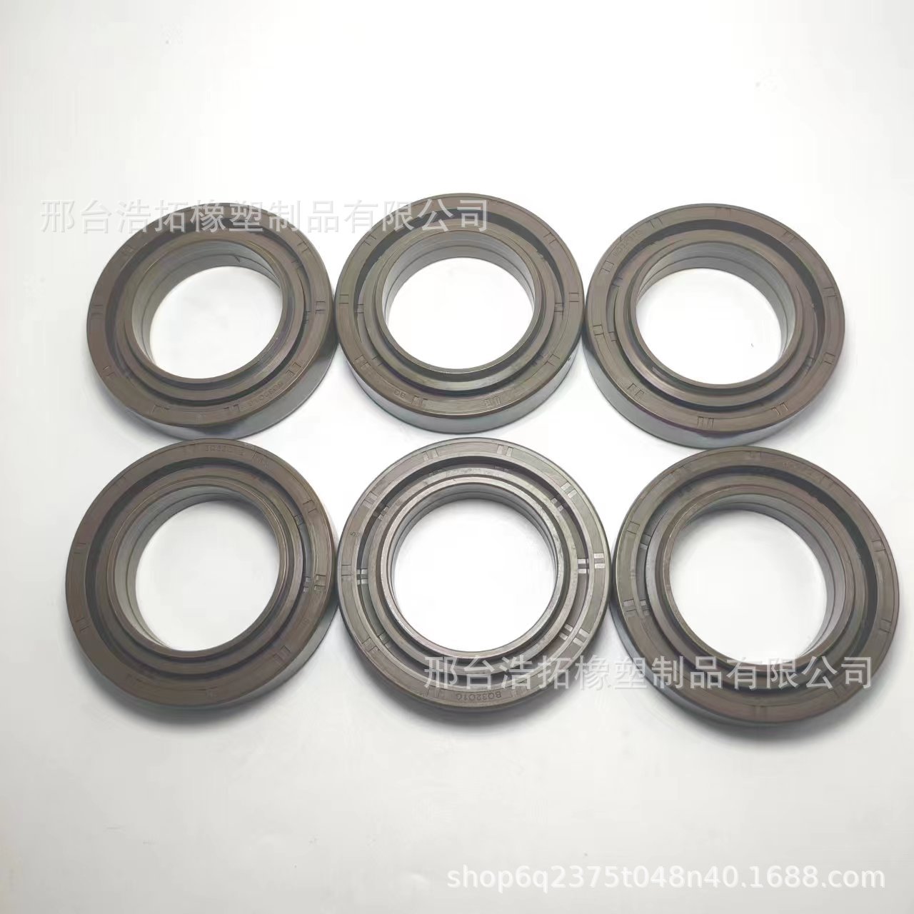 Applicable to jiubaotian L3408 rear axle oil seal 31339-44510 rear axle seal BQ3201E accessories