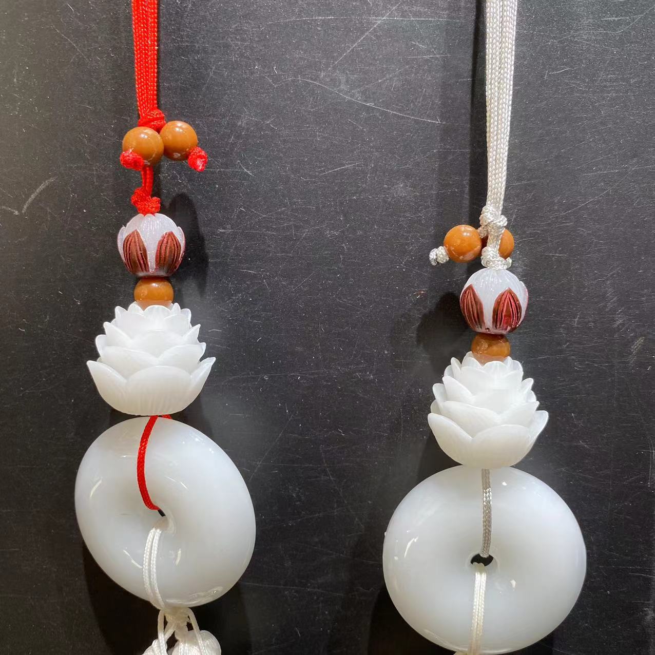 New car pendant bodhi lotus flower safety buckle imitation white ivory fruit carving craft pendant double gradient tassel pendant