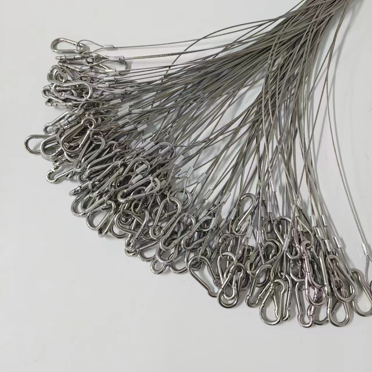 Factory Wholesale 304 Stainless Steel Wire Rope Adjustable Lighting Hanging Wire Hardware Accessories Hook Led Lighting Clip