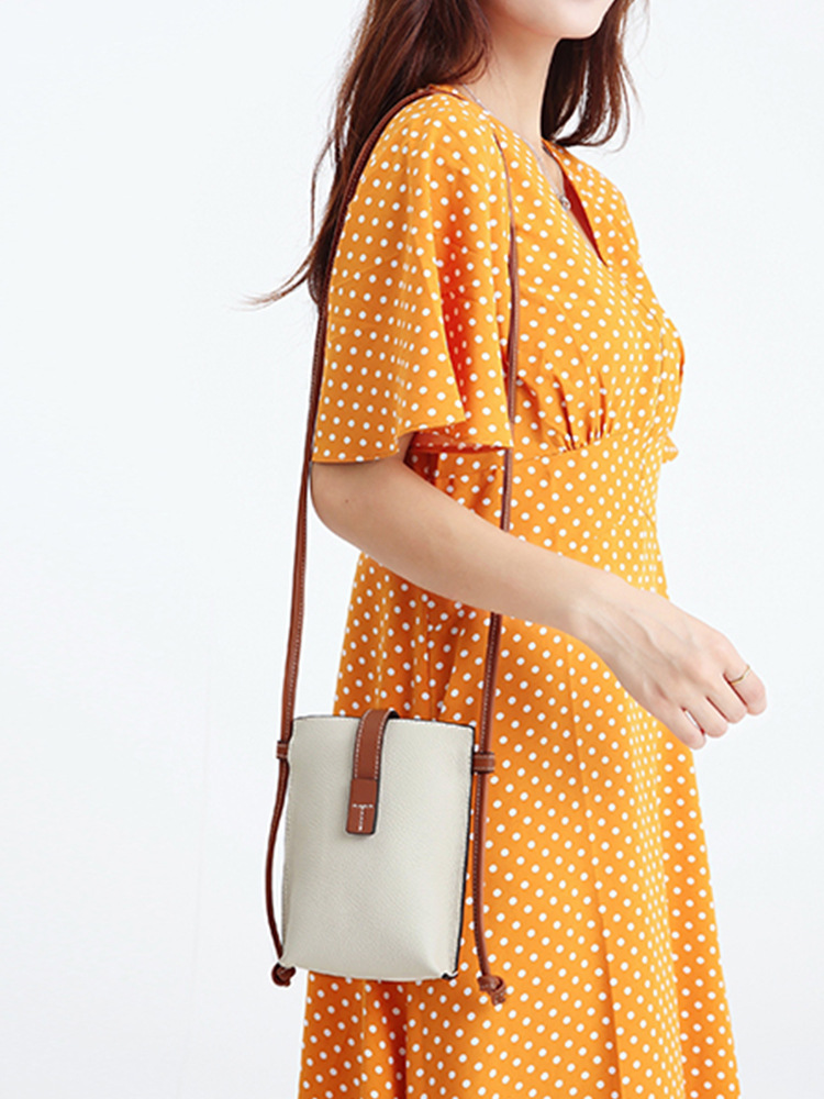 Genuine Leather Mobile Phone Bag, First-Layer Cowhide Small Shoulder Bag, New Single Shoulder Crossbody Bag, Simple and Versatile Bag for Women, Cross-Border Women's Bag