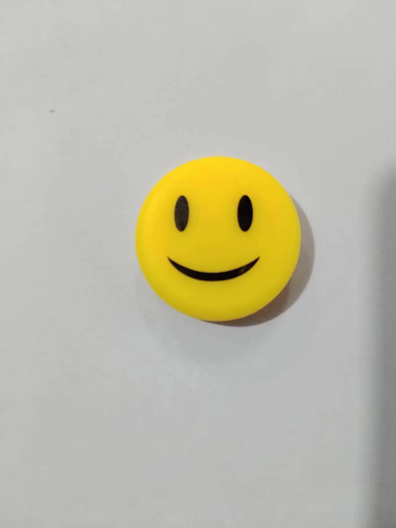 Tennis racket shock absorber smiley face tennis racket shock absorber firm cute personality PVC silicone shock absorber wholesale