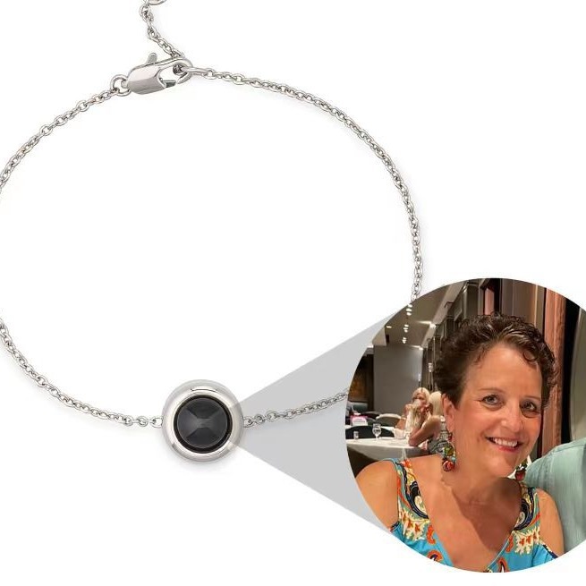 European and American style Foreign trade cross-border new retractable Micro-carved nano projection bracelet 100 languages I love you simple