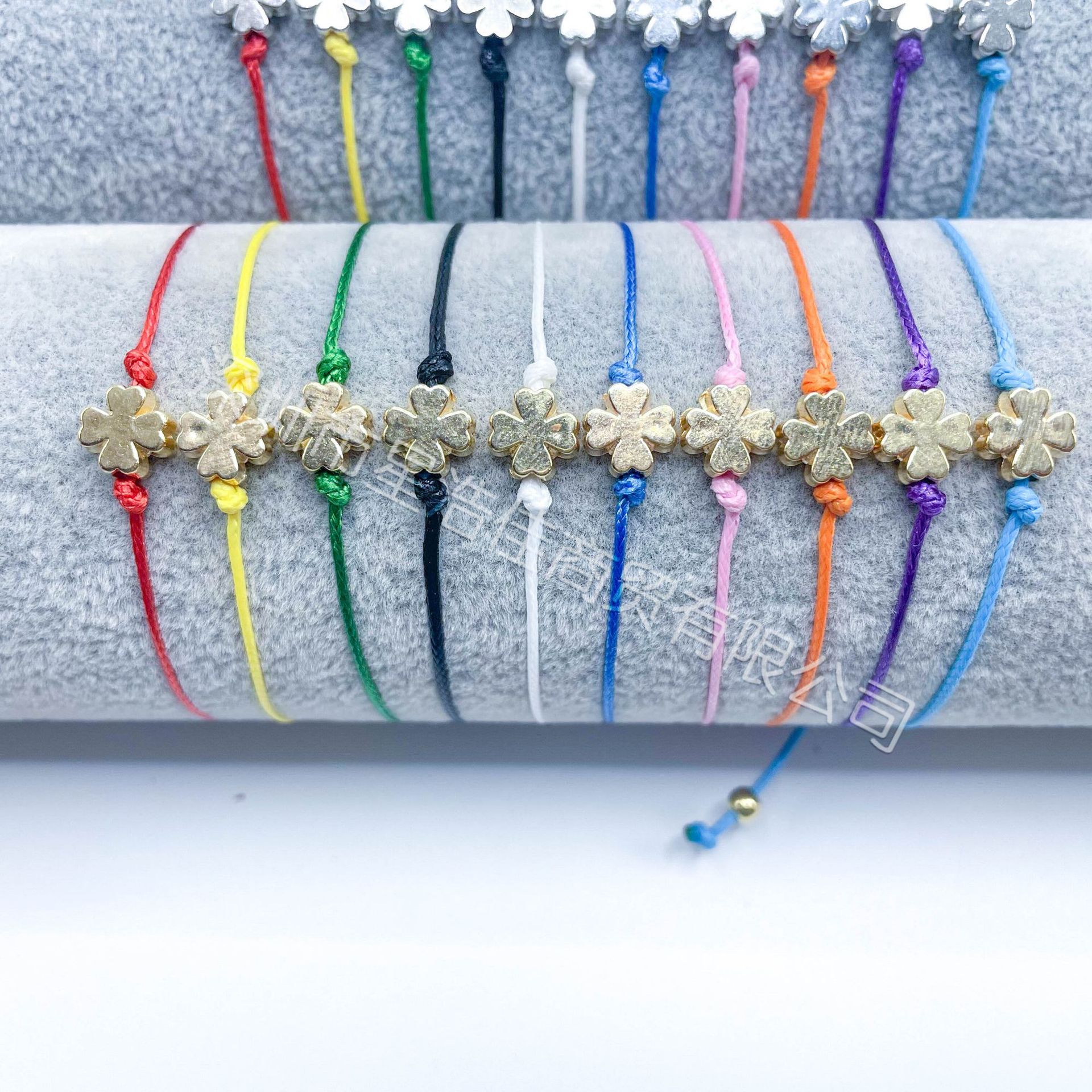 Cross-border New European and American Personality Four-leaf Clover Hand Rope Irish Festival Hand-woven Pull-out Bracelet Bracelet