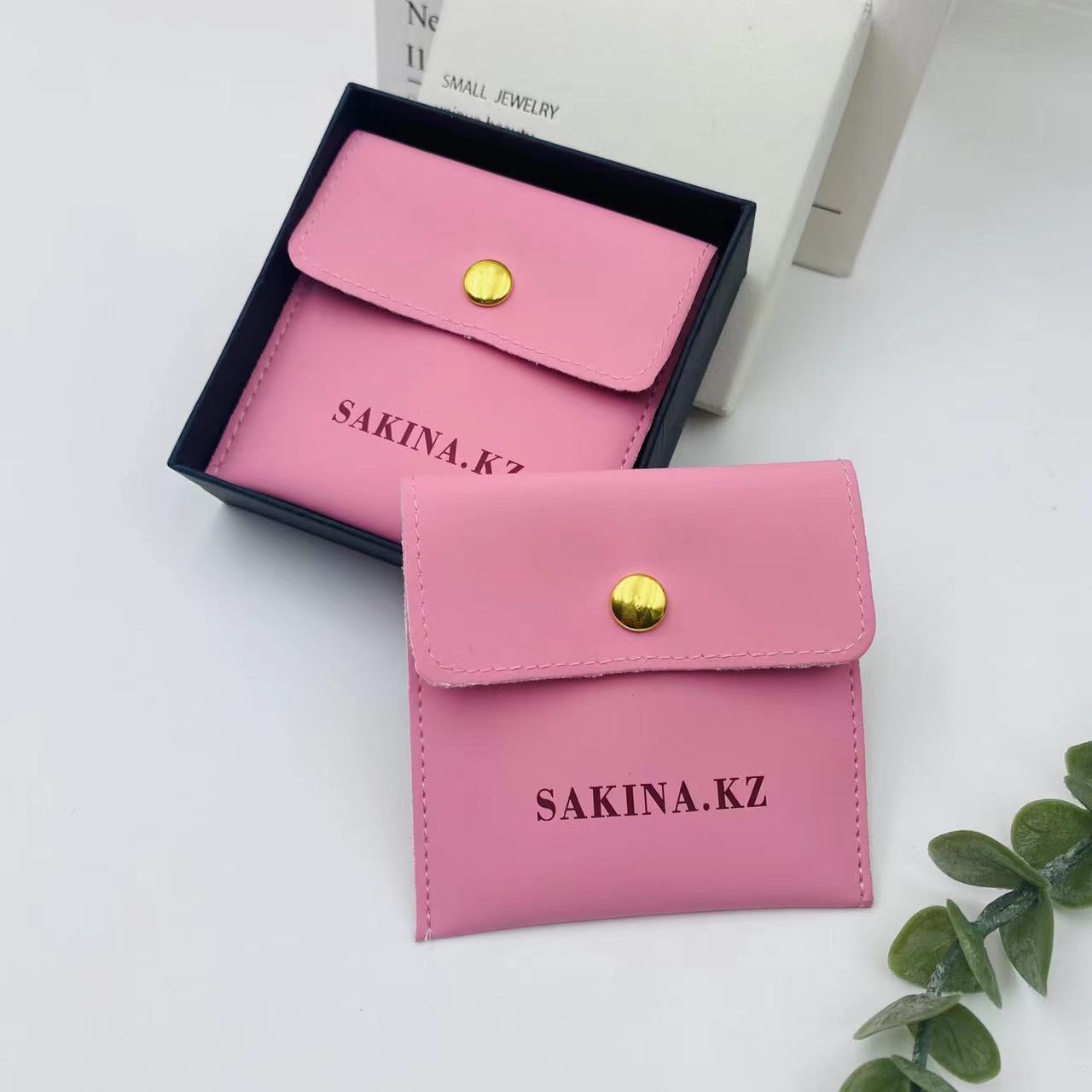 Simple High Style White Flip Cover Bag Earrings Ring Bracelet Storage Bag High Jewelry Gift Box Packaging Bag