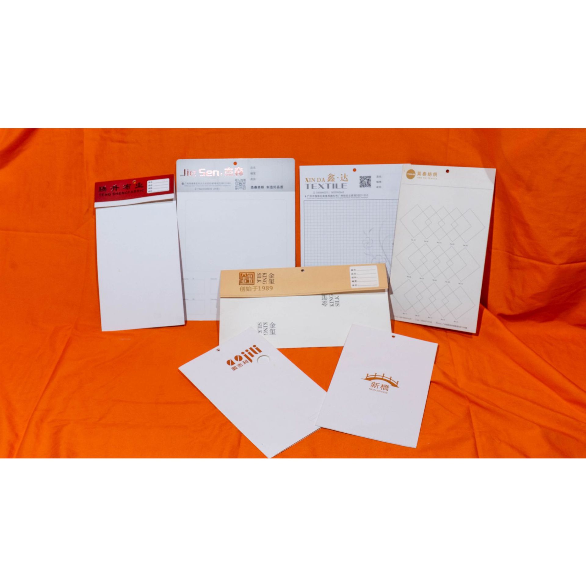 Wholesale Textile Fabric Sample Book Blank In-Stock Color Card Clothing Fabric Color Card Sample Book Multi-Fold Color Swatch