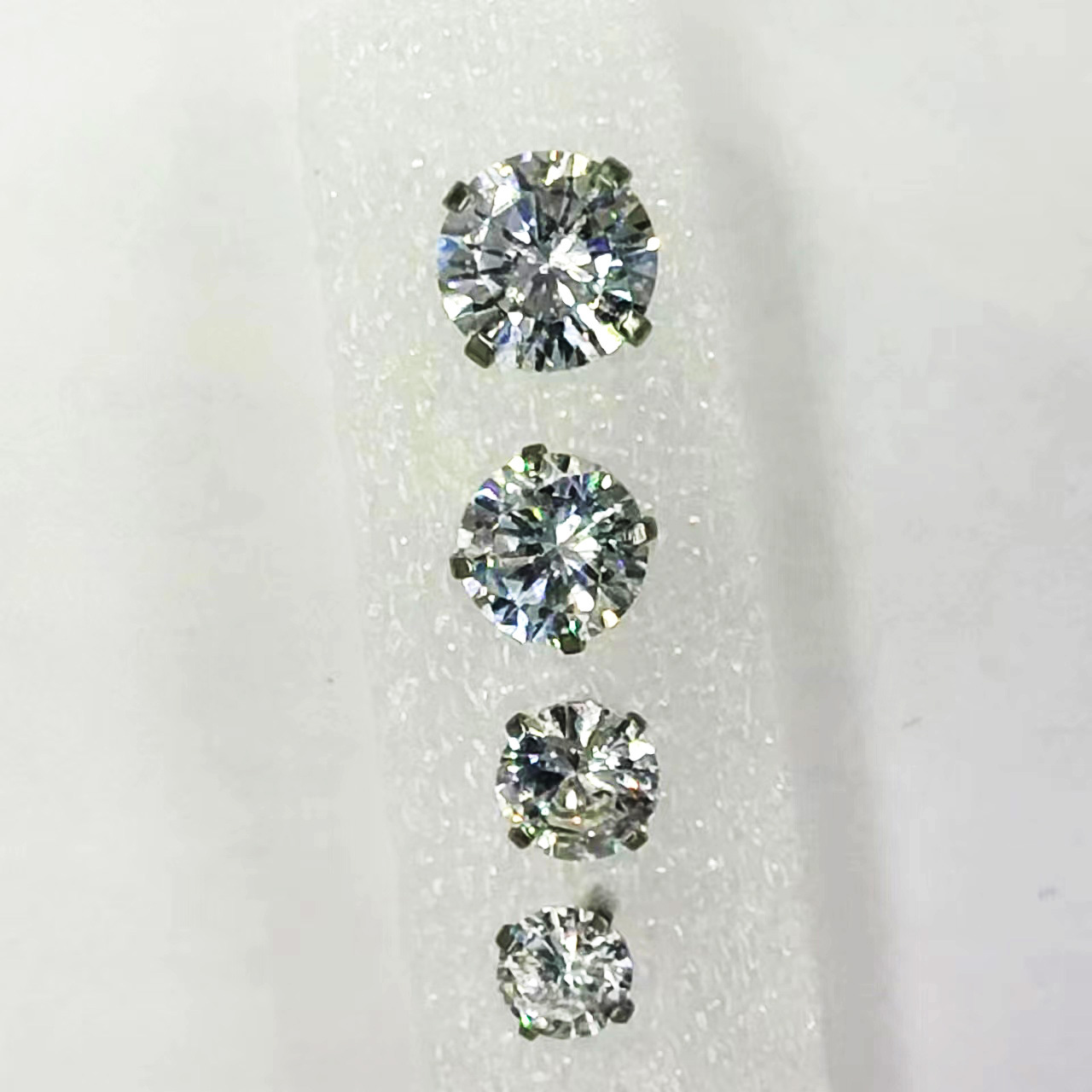 Cross-Border Direct Supply Stainless Steel Four-Prong Steel-Colored + Aaa Zircon with Patterned Column Integrated Stud Earrings Inlaid with Geometric Studs