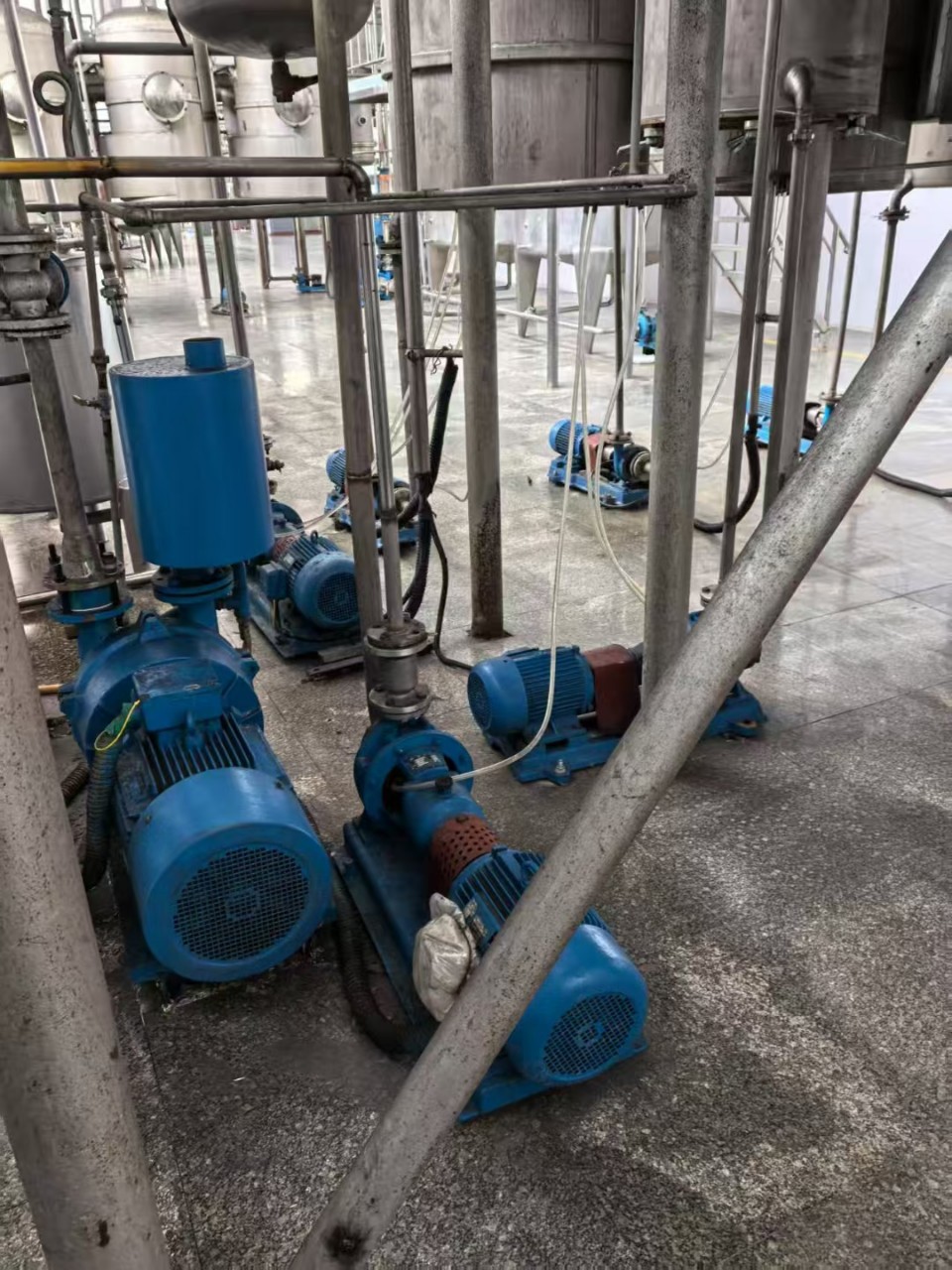 A Set of Three-Effect 8-Ton Falling Film Evaporator. the Price Does Not Match the Actual Product. if You Need It, Please Contact Me