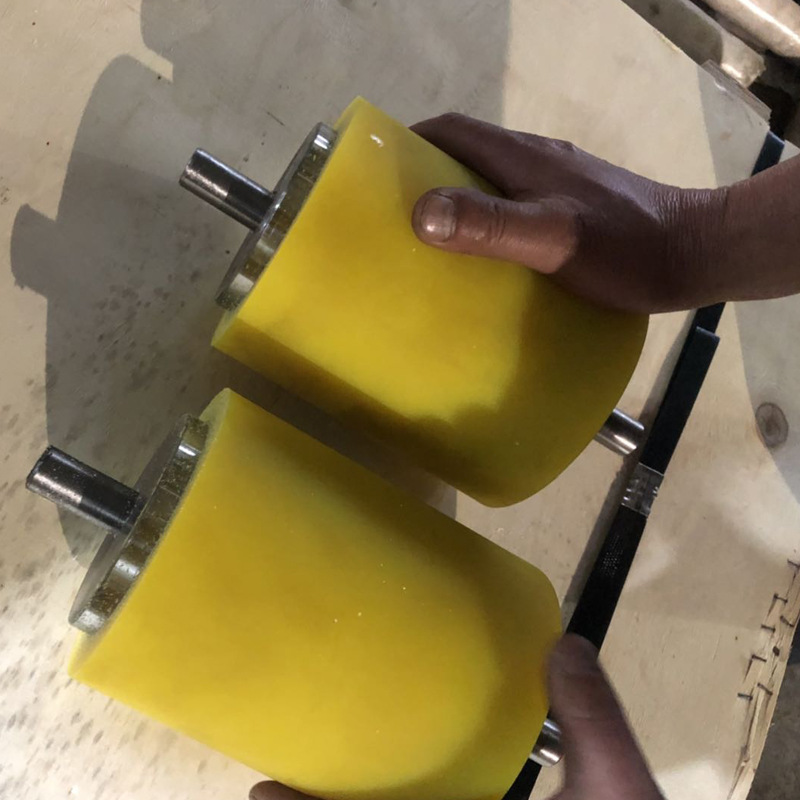 Customized Conveying Equipment Polyurethane Rubber Wheel Rubber Roller Rubber-Coated Conveying Double Bearing Wear-Resistant Customized Rubber-Coated Roller