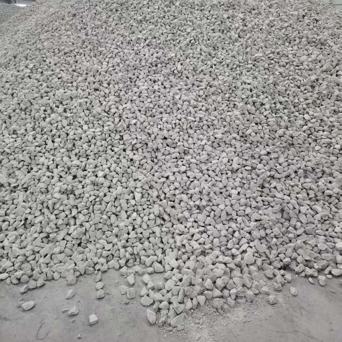 Dehumidification Tower Special Calcium Hydrogen Oxide with Good Adsorption, Guizhou Sandu County, Direct Supply Nationwide Shipped Nationwide from the Manufacturer