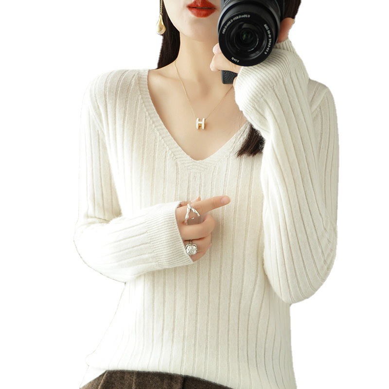 Autumn and Winter New V Neck Striped Long-Sleeved Slim Knitwear Women's Knitwear Versatile Pullover Bottoming Shirt Top