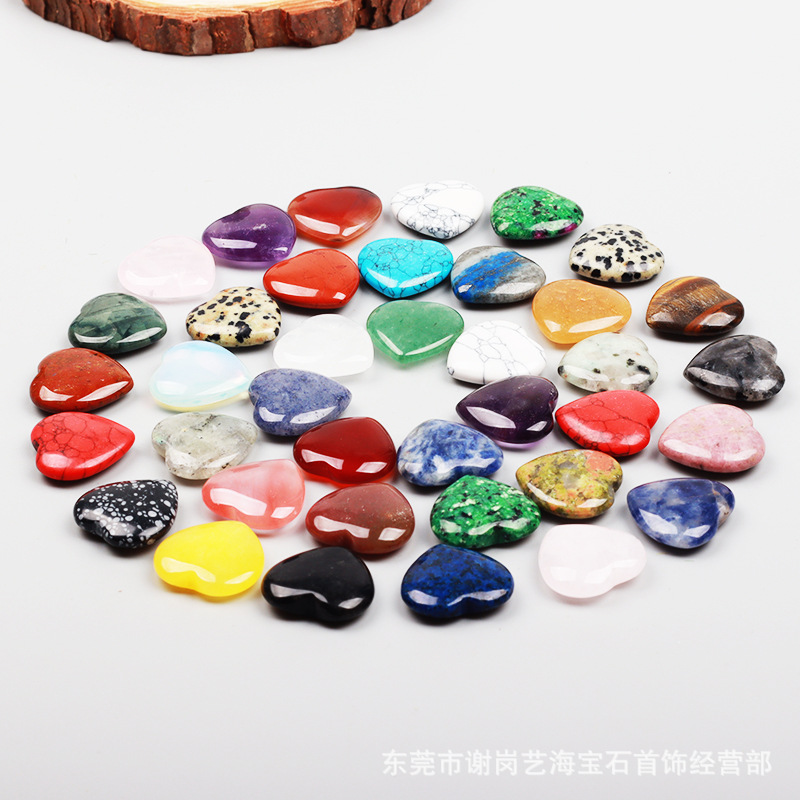 Cross-border explosions natural crystal 20mm heart-shaped love natural stone ornaments gem wholesale crystal stone jewelry