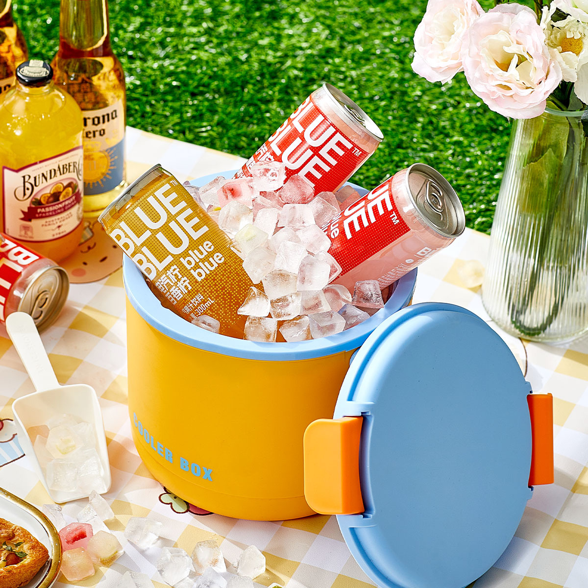 Ice Block Heat Preservation Bucket Outdoor Press Ice Block Cold Preservation Bucket for Camping Portable Ice Block Mold Cold Preservation Bucket