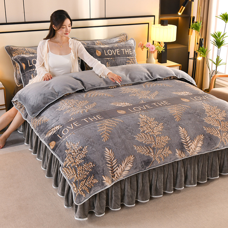Winter thick milk velvet four-piece set warm double-sided coral velvet quilt cover flannel bed skirt bedding wholesale