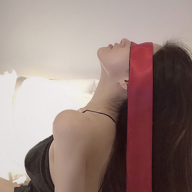 Factory imitation silk two-color eye mask fun jewelry tie hand Red Black shading restraint mask flirting toy mask