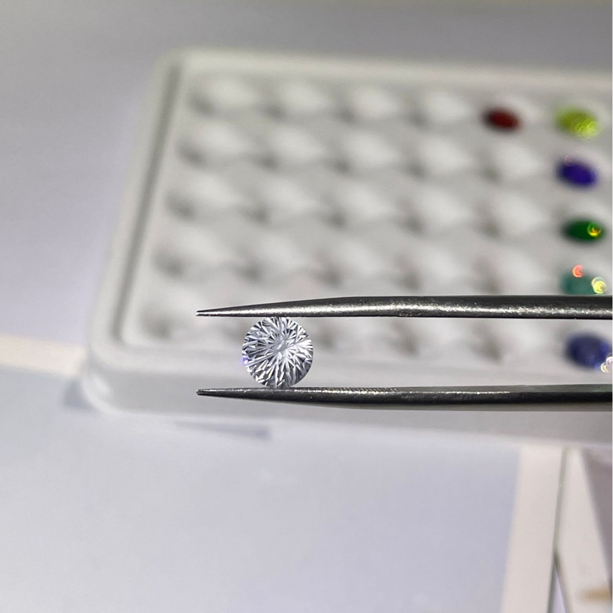 Factory Direct Sale Popular 6mm 8mm Skyfire Cut Firework Cut Zircon Loose Stone Earrings Ear Bone Studs Main Stone for Earrings