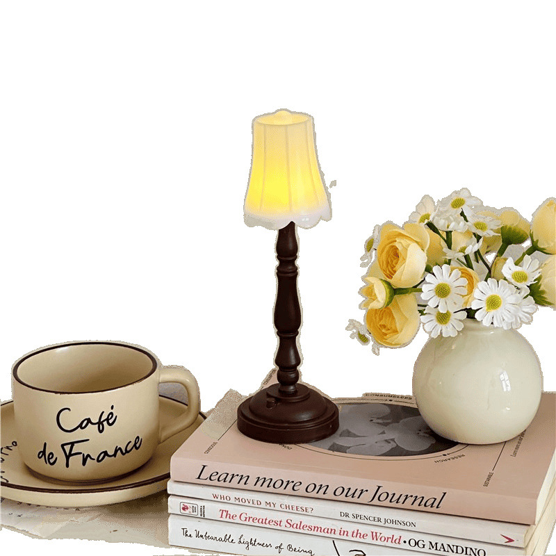 Ins Bedroom Bedside Nightlight European Retro Small Table Lamp Room Desktop Decorative Atmosphere Lamp Ornaments LED Table Lamp