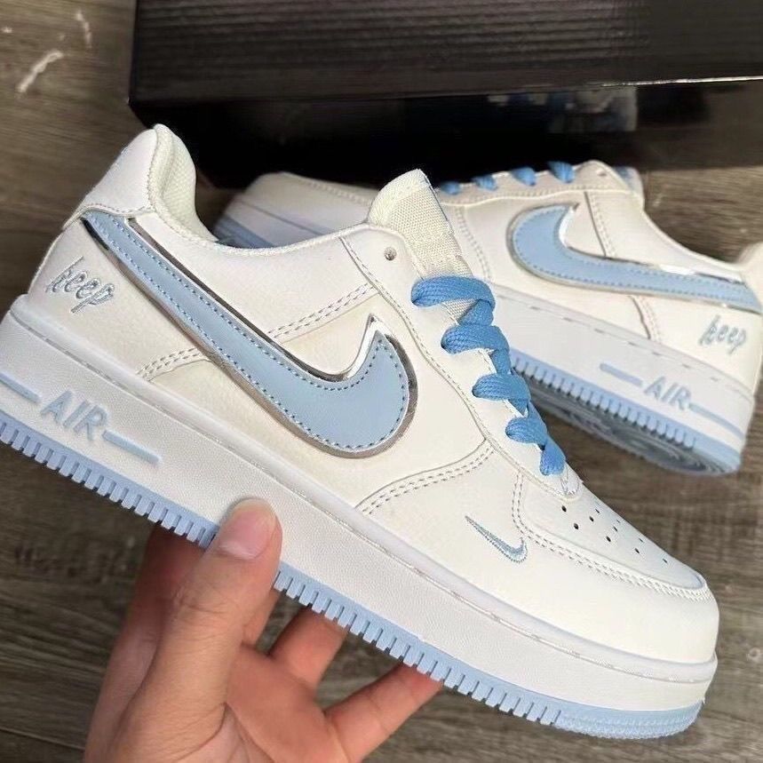 2025 New Spring Air Force One White Light Blue Casual Campus Couple Double Hook Men's and Women's Trendy Sports
