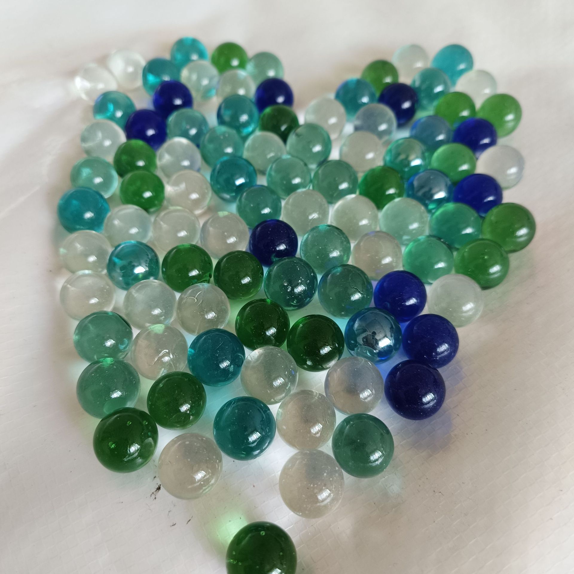 16mm Glass Marbles Specifically for Game Consoles, Available in Sizes 14mm, 16mm, and 25mm. Children's Play Glass Marbles, Large Quantity, Favorable Price