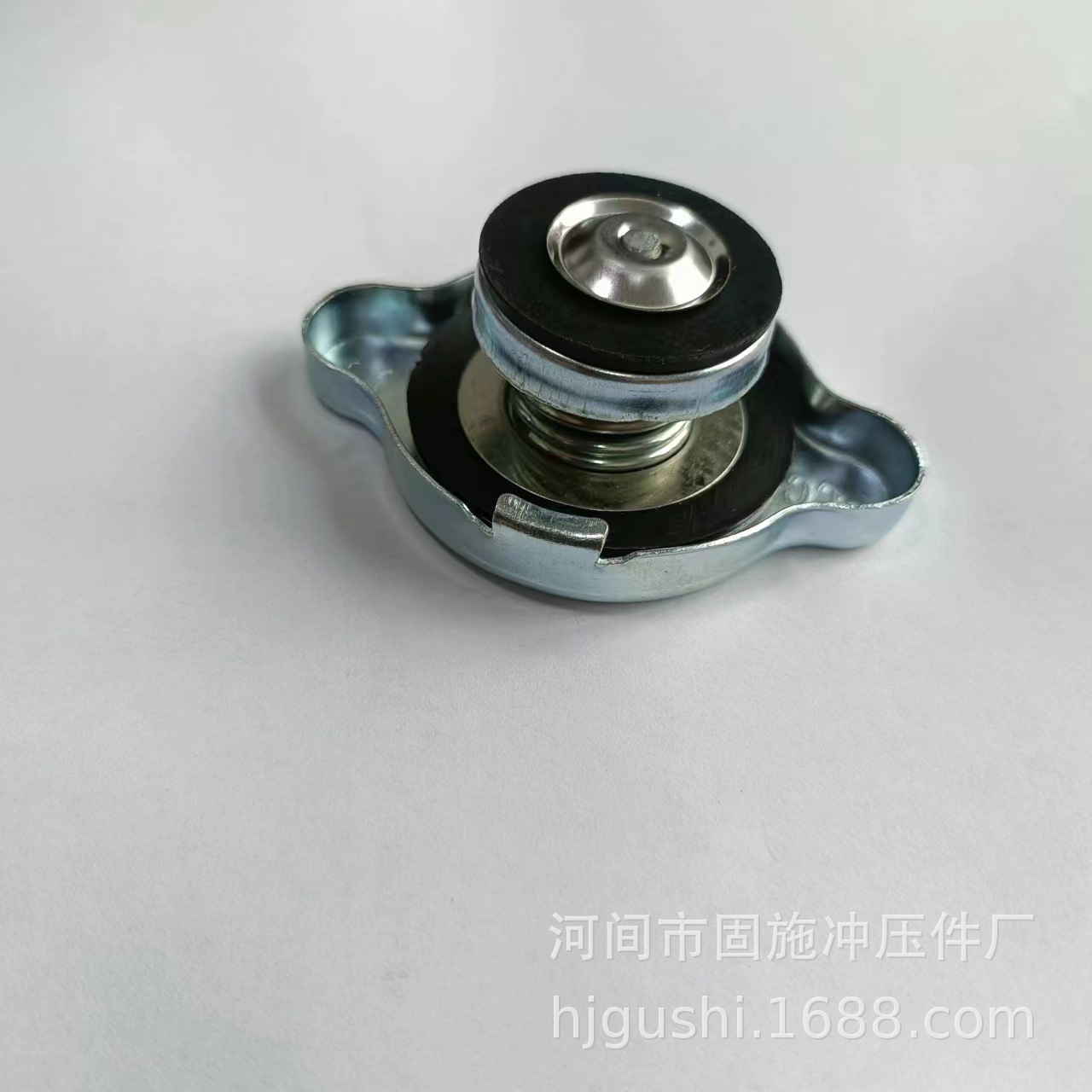 1.1 water tank cover stainless steel water tank cover silicone water tank cover chrome plated radiator cover 0.9 radiator cover