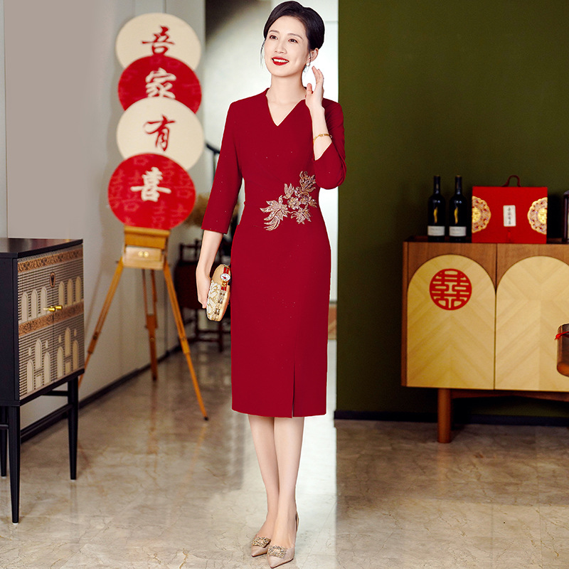 Xi mother-in-law wedding dress wedding mom Chinese dress women's spring dress noble mother-in-law cheongsam dress mid-length