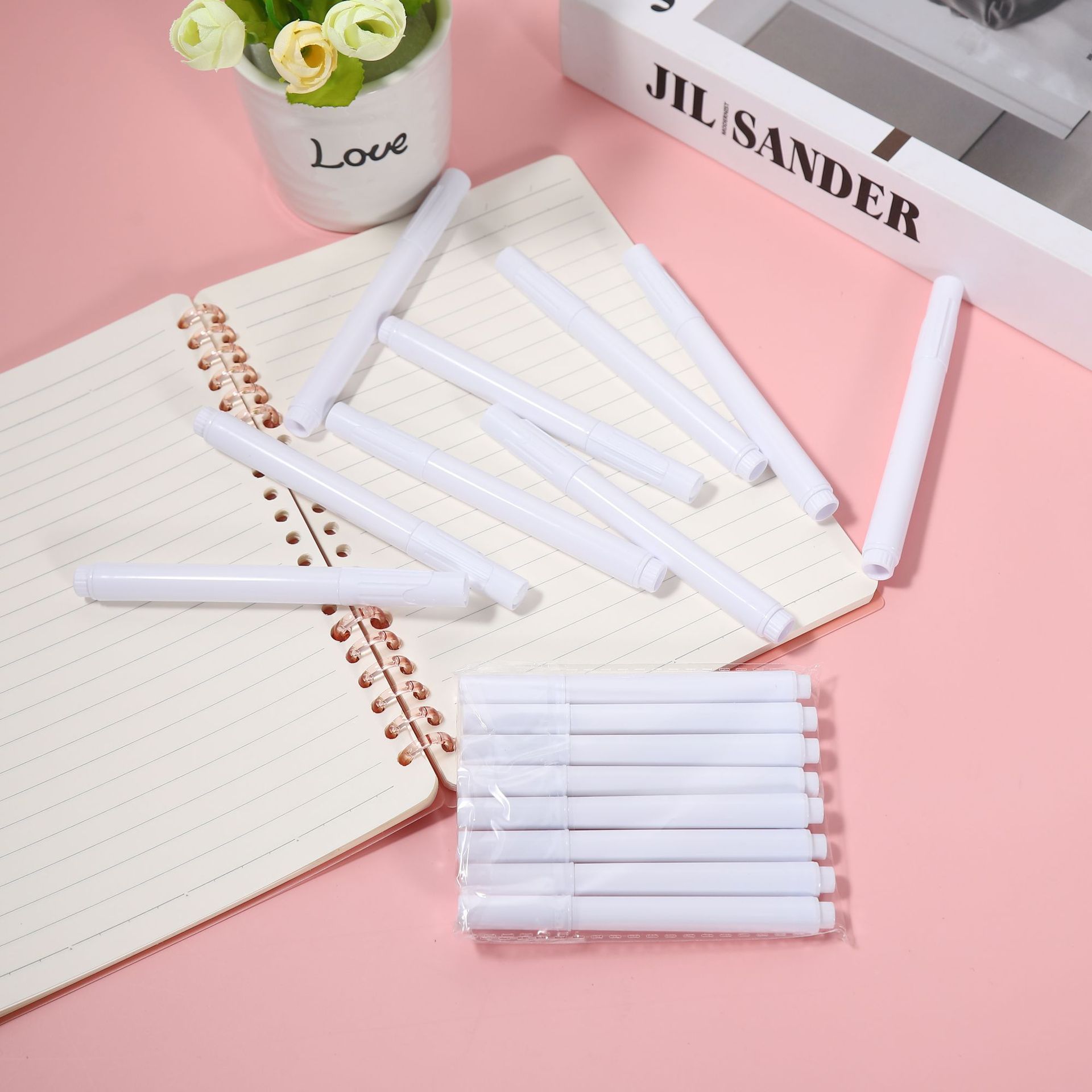 Liquid chalk white whiteboard pen liquid light board pen LED fluorescent light board pen children graffiti painting blackboard pen