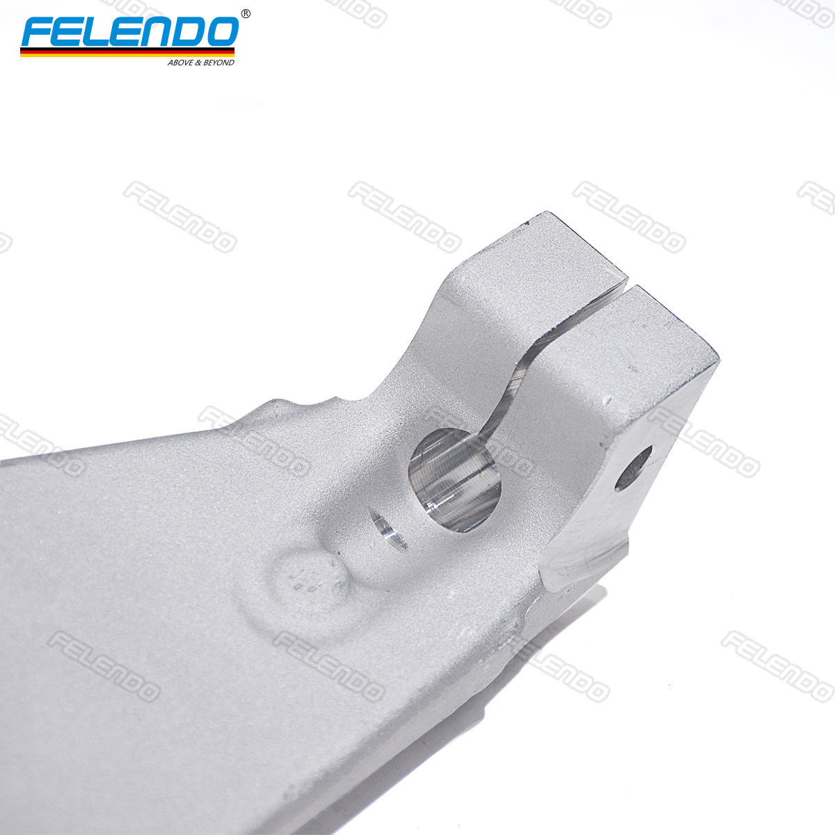 Factory Direct Sales Wholesale Lr040118 Front Right Steering Section Claw Front Wheel Suitable for Land Rover Range Rover 2013