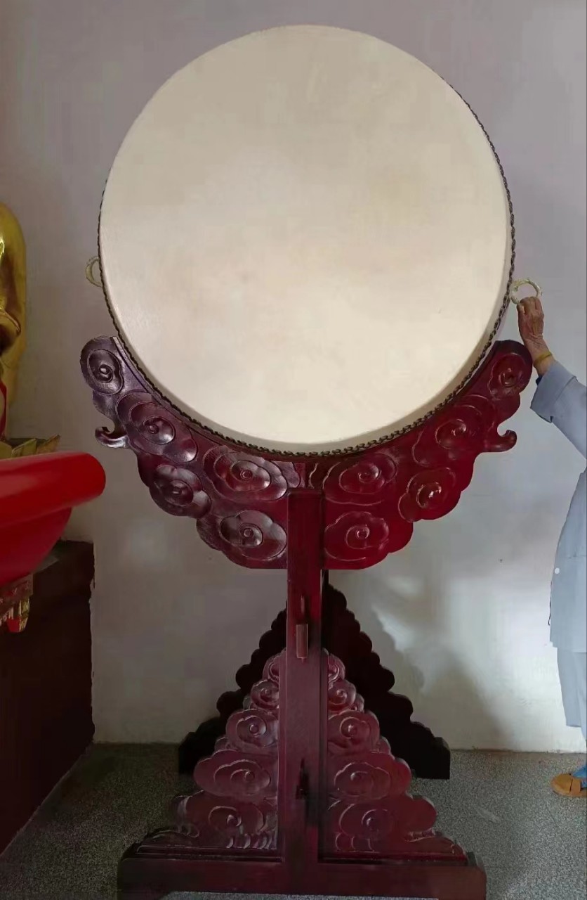 Large authentic cowhide drum temple vertical drum temple wind thunder drum imitation Taiwan drum curtain drum folk musical instruments