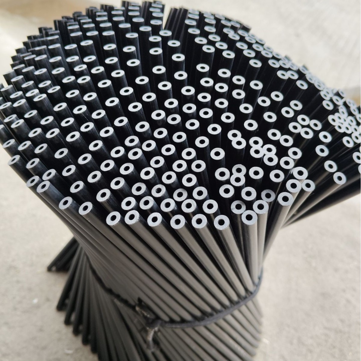 Factory Direct Sales of Tent Poles, Carbon Fiber Tubes, Lightweight and Wear-Resistant Model Accessories, Various Specifications of Load-Bearing Tubes, Customizable