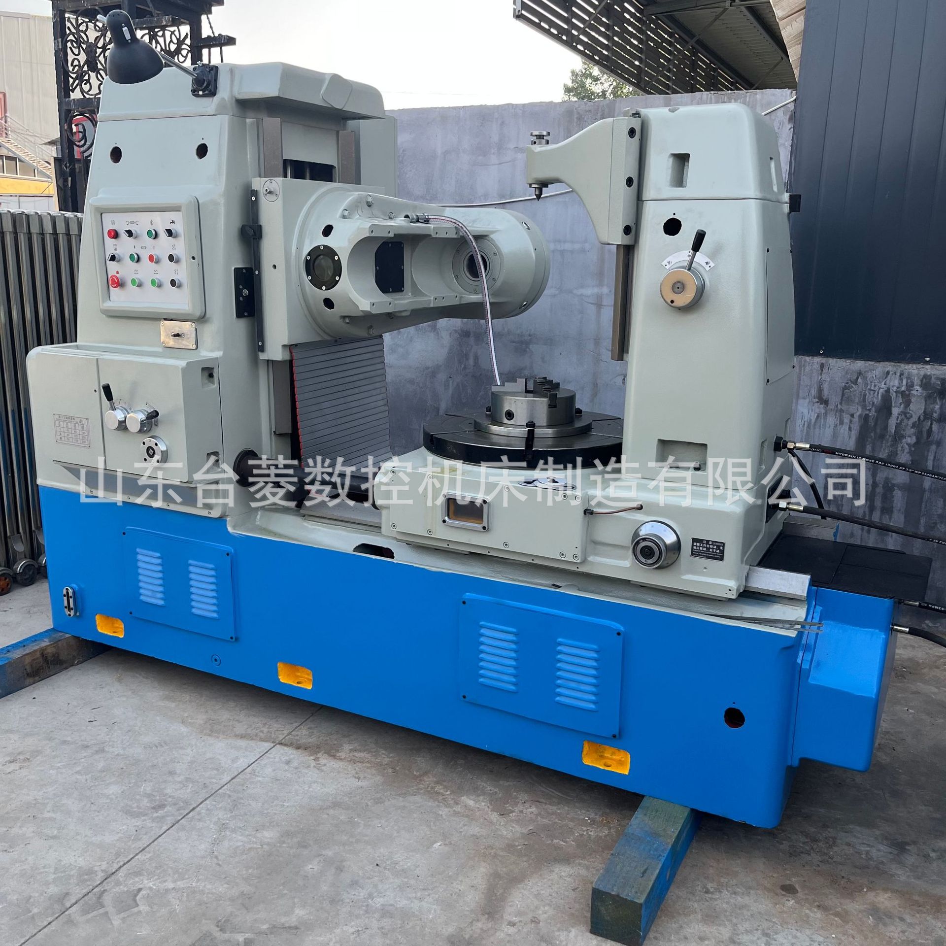 Y3180 Gear Hobbing Machine Hydraulic Automatic Feed Straight Tooth Helical Gear Processing Hobbing Machine