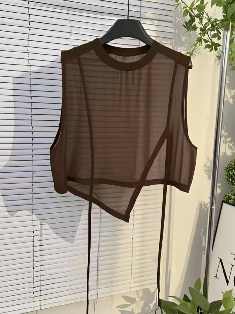 Yoga Sleeveless T-Shirt with Sports Vest, Fitness Outer Wear, Trendy Tops for Women