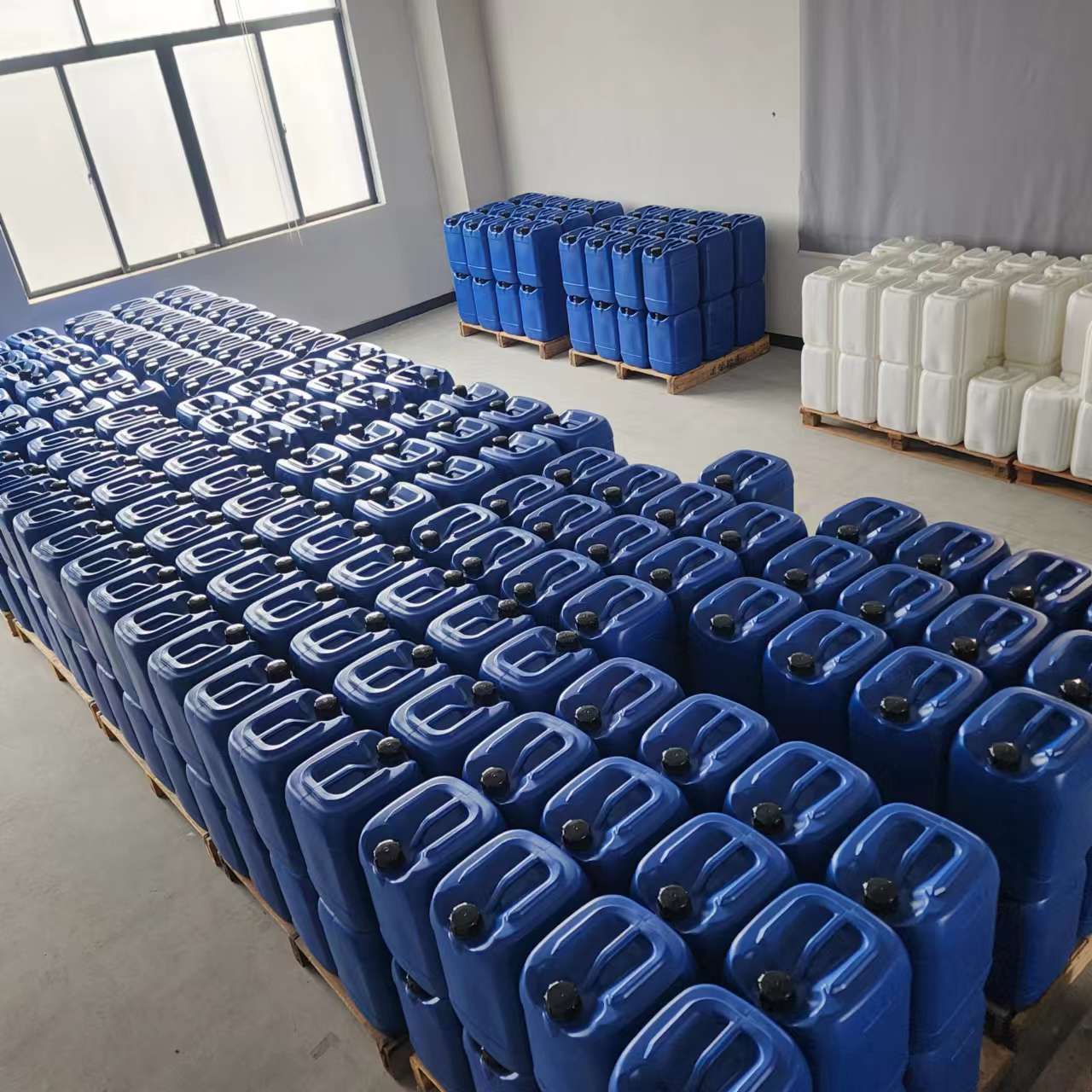 Plastic metal ultrasonic degreasing cleaning agent odor-free environmental cleaning oil residue-free cleaning agent