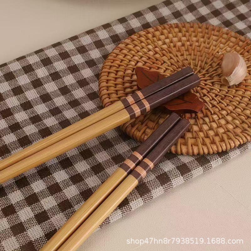 Wood Grain Chopsticks High-grade Bamboo Chopsticks Household Chinese-style Natural Phyllostachys pubescens is not easy to mildew non-slip high-temperature resistant bamboo chopsticks