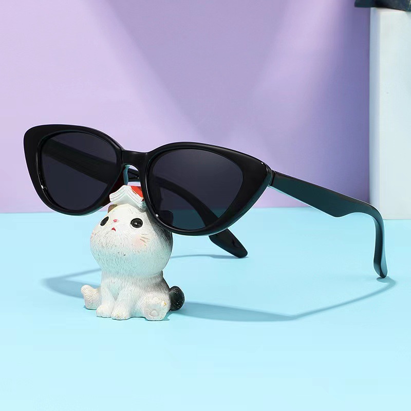 New Sexy Style Face-Showing Small Sunglasses, Retro High-End Cat-Eye Sunglasses, Fashionable Street Photography Ins Xiaohongshu Style