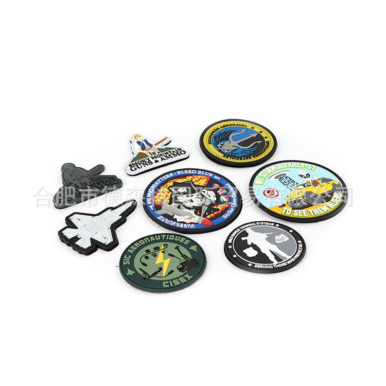 Manufacturer Customized Pvc Rubber Stamp Velcro Armband Clothing Badge Drop Plastic Label Soft Rubber Clothing Accessories Logo Patch