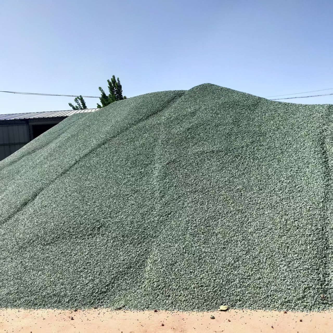 Green zeolite manufacturers supply sewage treatment 2-3cm green zeolite particles aquaculture wetland green zeolite powder
