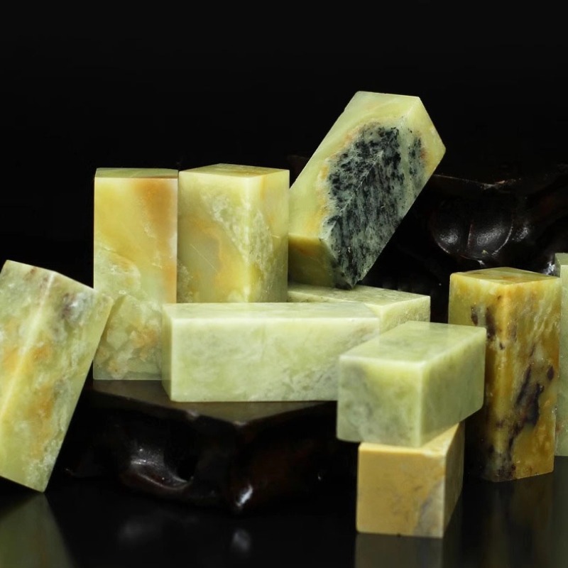 Qingtian stone seal 2*2*5CM stone seal material seal stone stone carving stone seal material a generation of hair