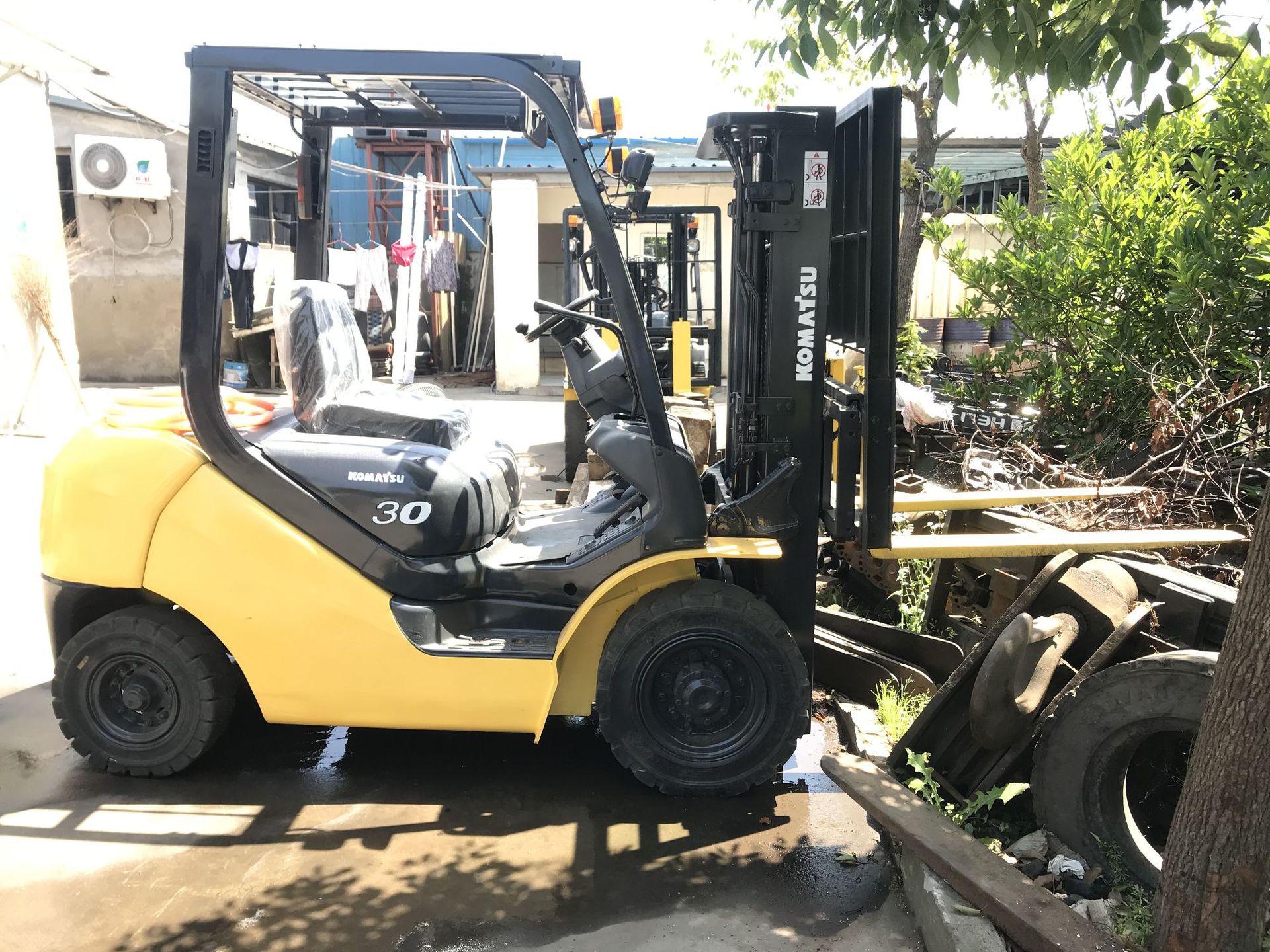 Forklift Wholesale Hangzhou Fuel 3 Tons Used Forklift Can Be Seen on the Ground, Support Cash on Delivery