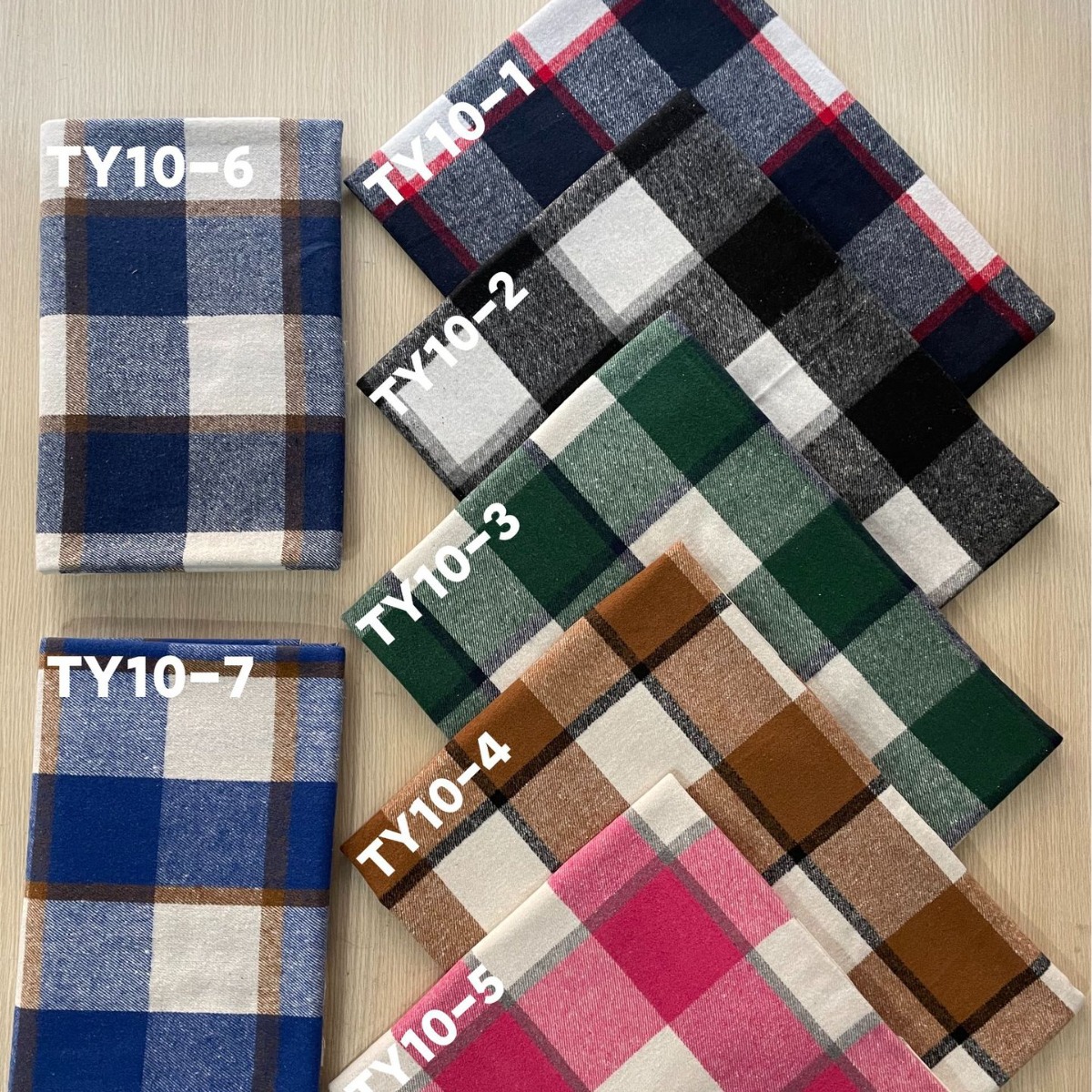 7 pieces of carded polyester cotton flannel sanding yarn-dyed plaid wool-like shirt plaid