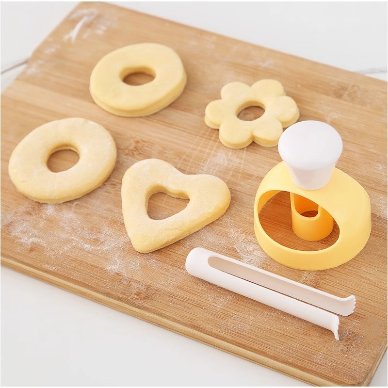 American donut mold hollow bread mold round flower heart-shaped dough press mold DIY kitchen baking tools