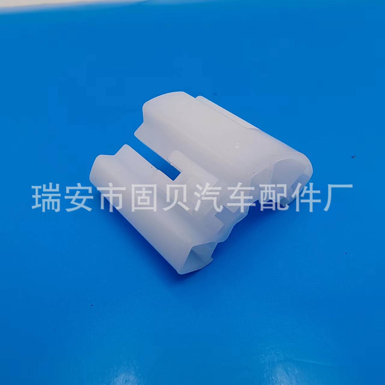 Directly Supplied from the Manufacturer/Three-Pin/Three-Hole Connector for Automobiles Ceramic H11 Two-Socket Connector Heat-Resistant and High-Temperature Resistant