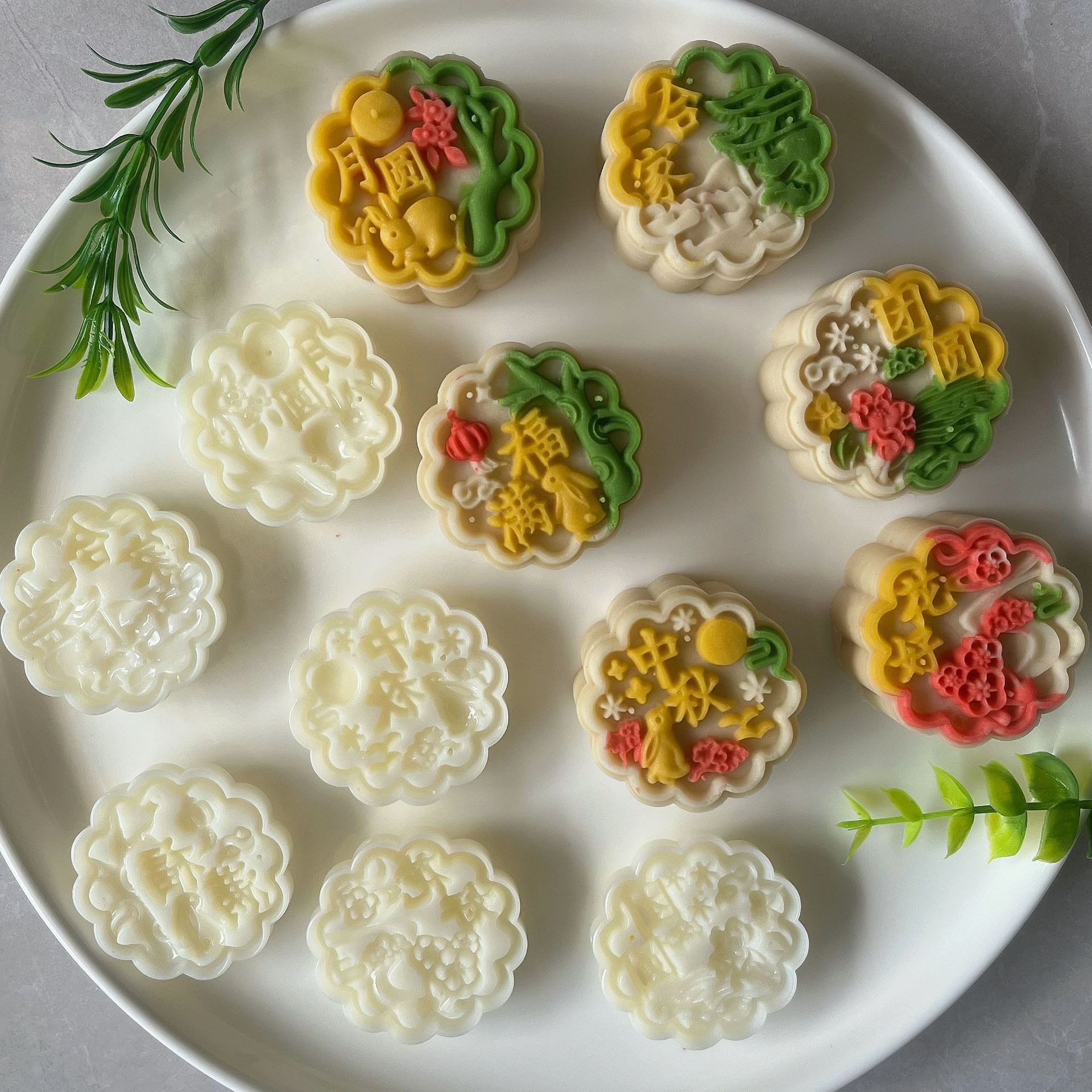 50g round national wind full moon full full mid-autumn festival hand-pressed peach mountain ice skin cantonese moon cake mold suit 2025