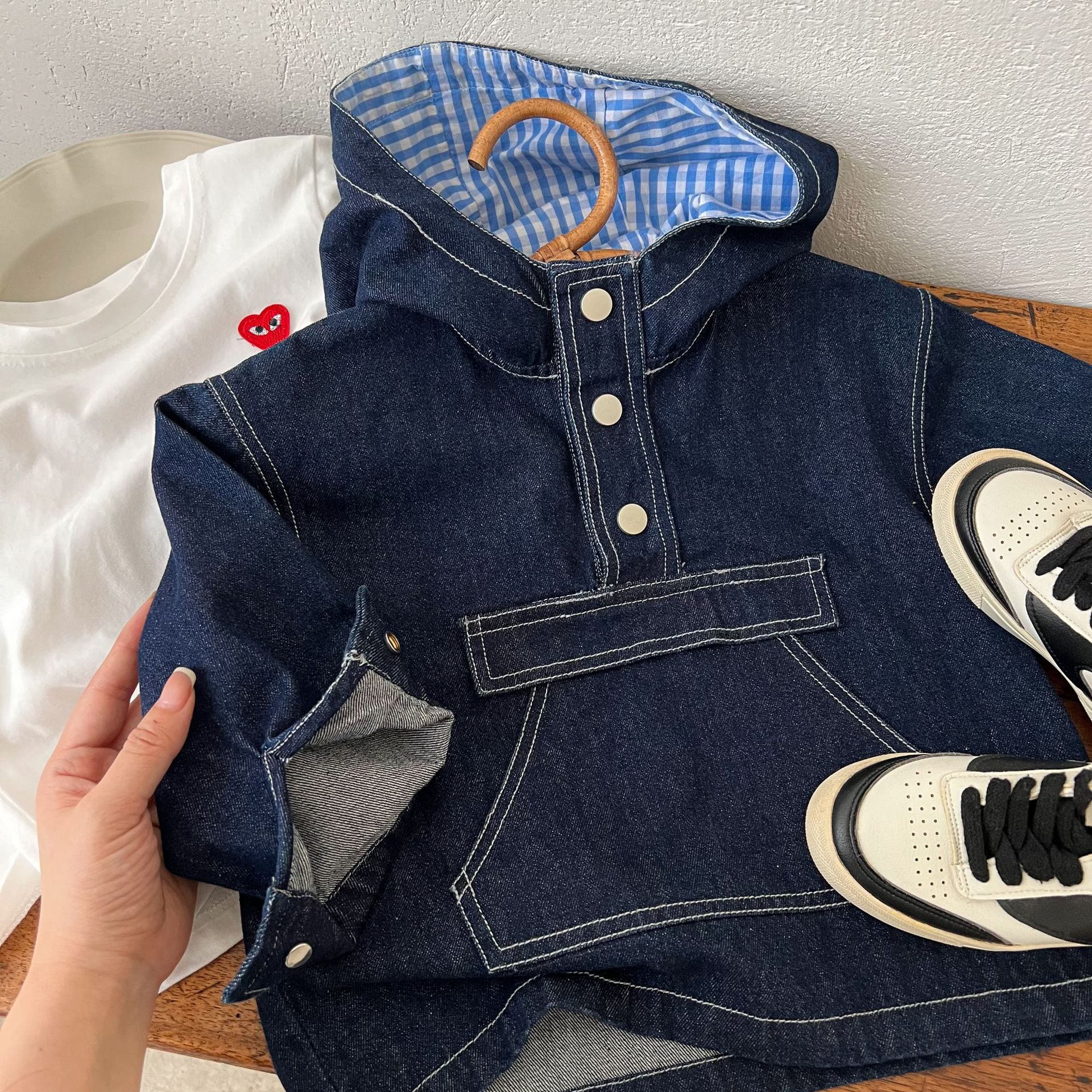 Children's Outwear 2025 Squinting Eyes Autum New Pure Color Denim Pullover for Boys and Girls Baby Hooded Outwear Trendy